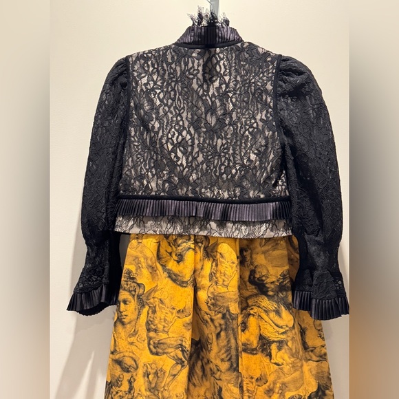 Alice + olivia black lace cropped top size M runs small - Picture 7 of 10